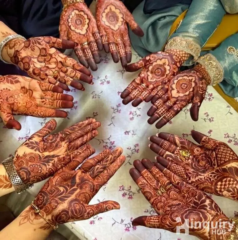 Sheefa Mehendi Artist