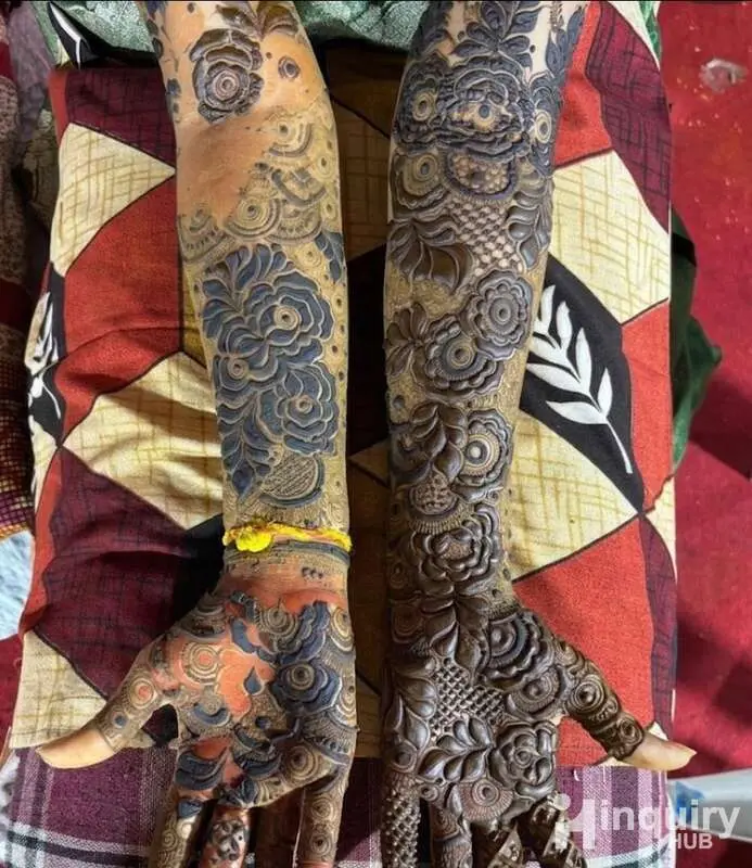 Sheefa Mehendi Artist