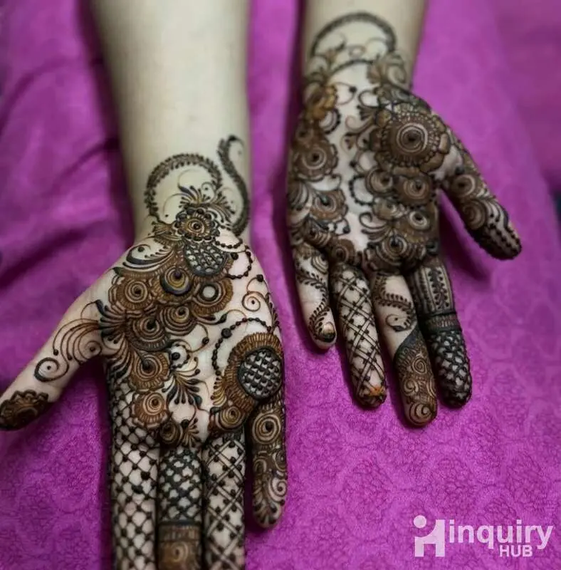 Sheefa Mehendi Artist
