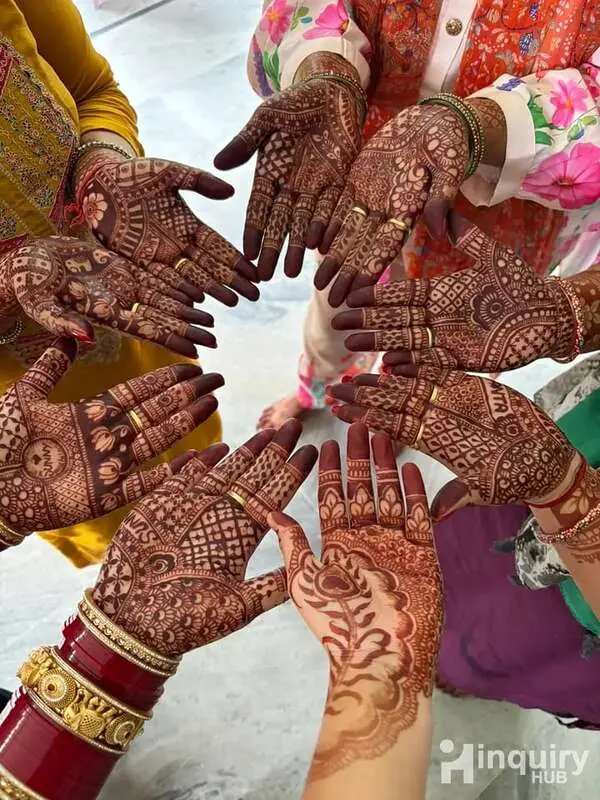 Palak Mehndi Designer