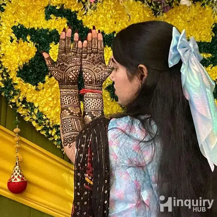 Palak Mehndi Designer