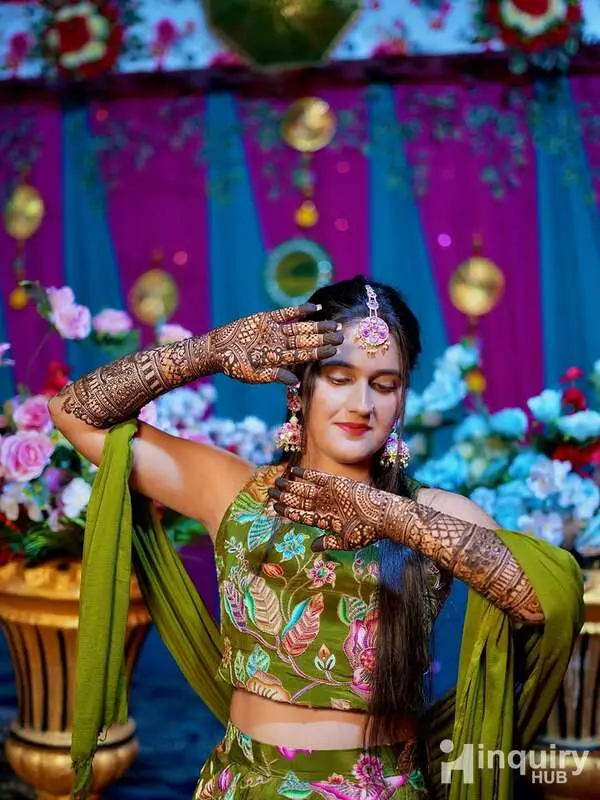 Palak Mehndi Designer
