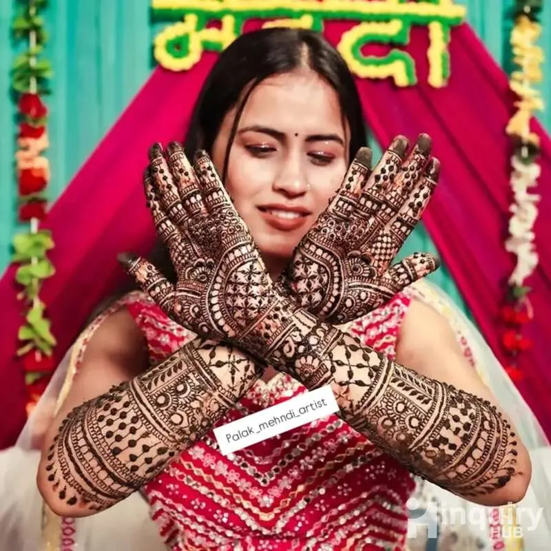 Palak Mehndi Designer