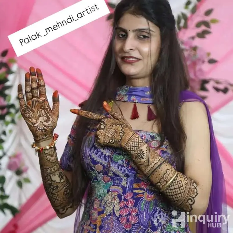 Palak Mehndi Designer