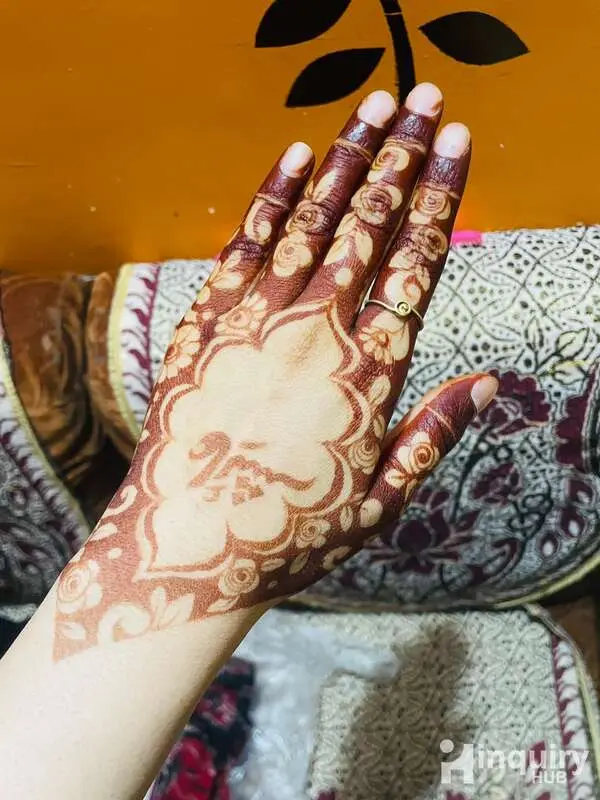Heenabyaysha Mehndi Artist