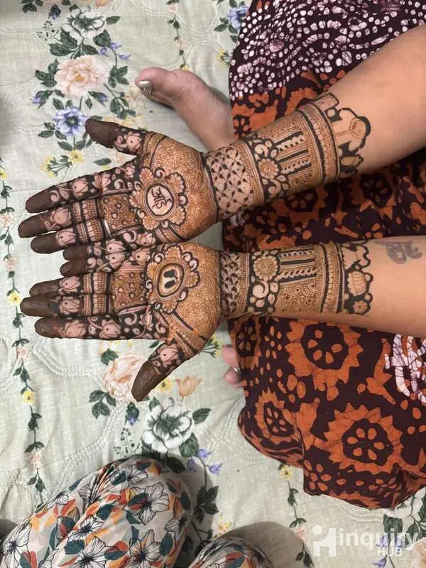 Prachiii Mehndi Artist
