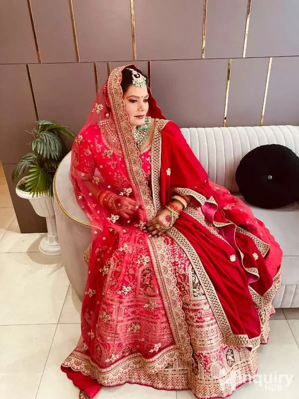 Puneet Mandowra Salon