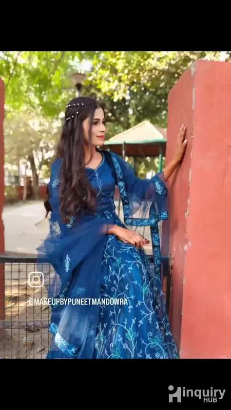Puneet Mandowra Salon