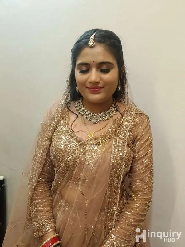Makeup Artists Arushi Sen