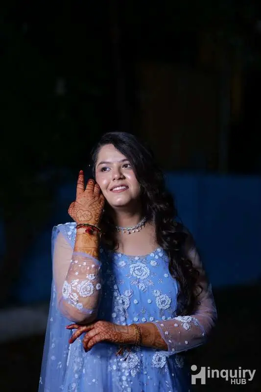 Makeup Artists Arushi Sen