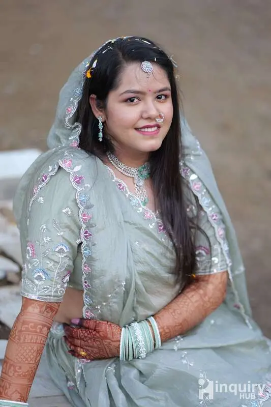 Makeup Artists Arushi Sen
