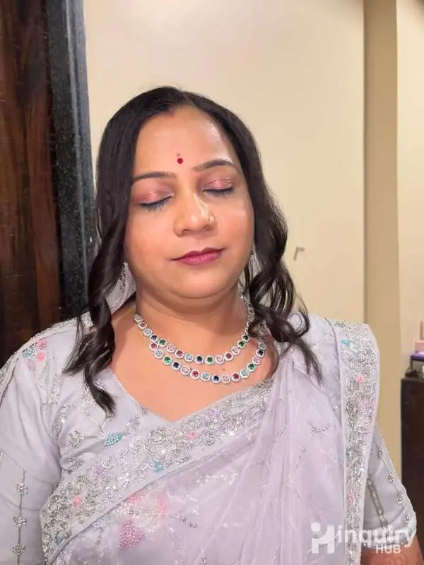 Makeup Artists Arushi Sen