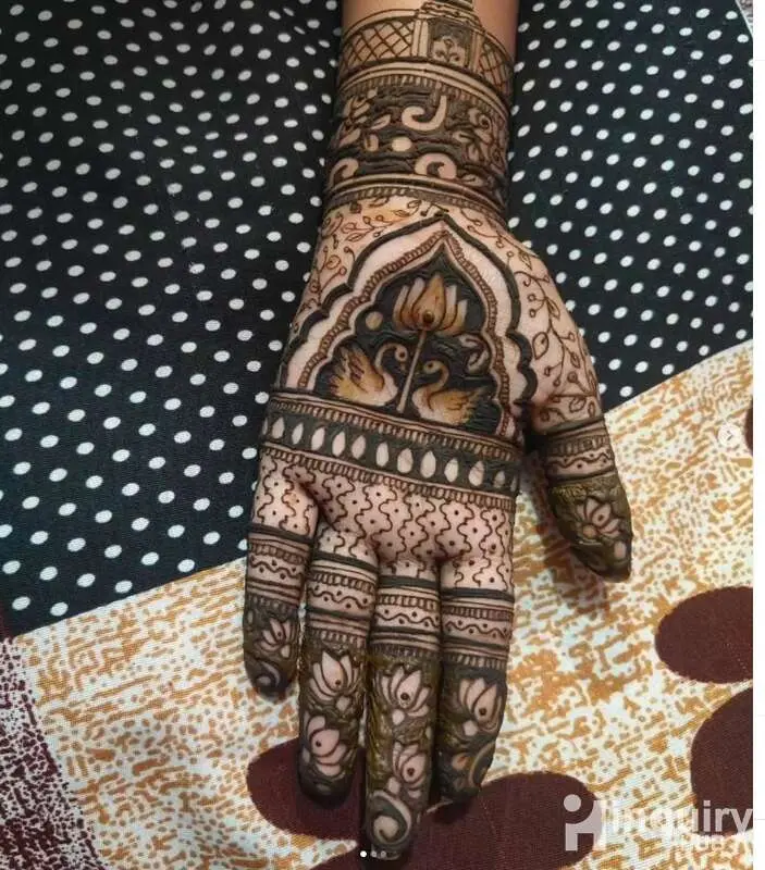 Mehndi Artist Pooja