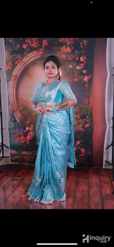 Zh Make Over Make Up Artist