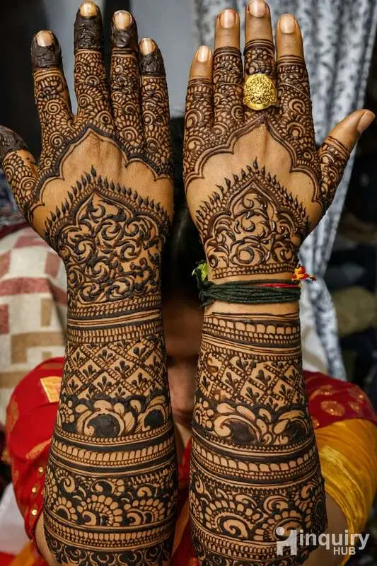 Pammmy Mehndi Artist