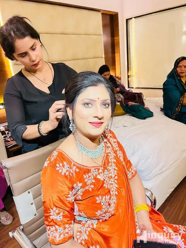 Makeup Artist Rashmi Yadav