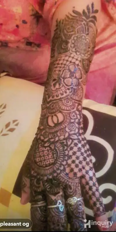 Humera Mehandi Artist