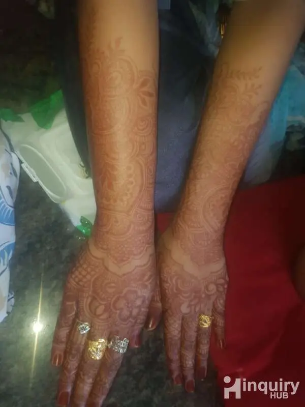 Humera Mehandi Artist