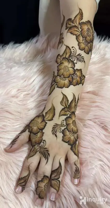 Humera Mehandi Artist