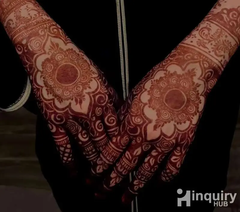 Humera Mehandi Artist