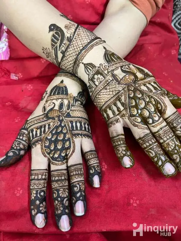 Shanvi Mehndi Artist