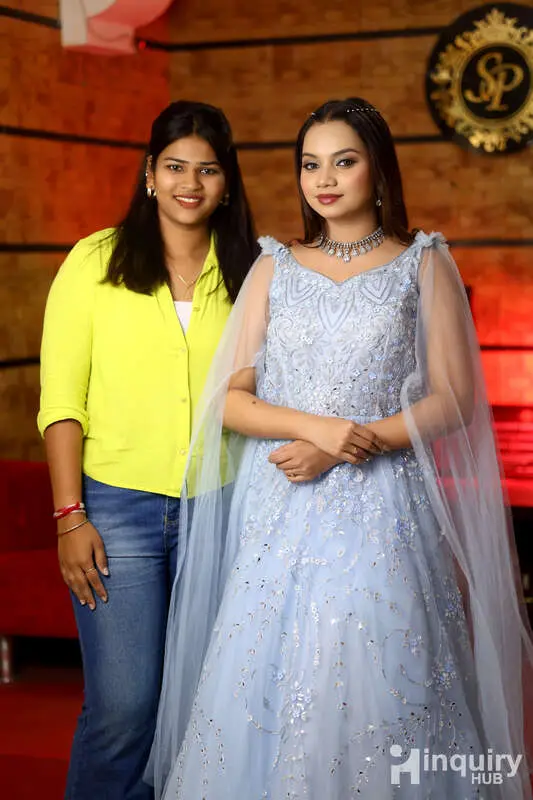 Rakhi Mekup Artist
