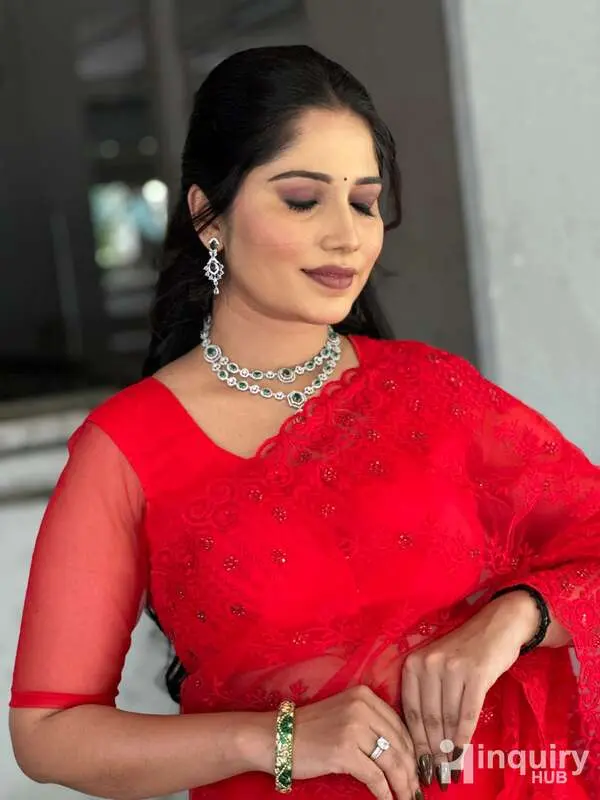 Vrushali Makeup Artist