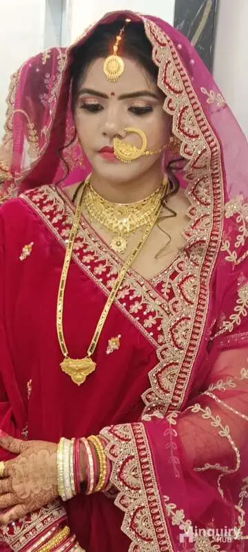 Glossy Makeover And Beauty Parlour