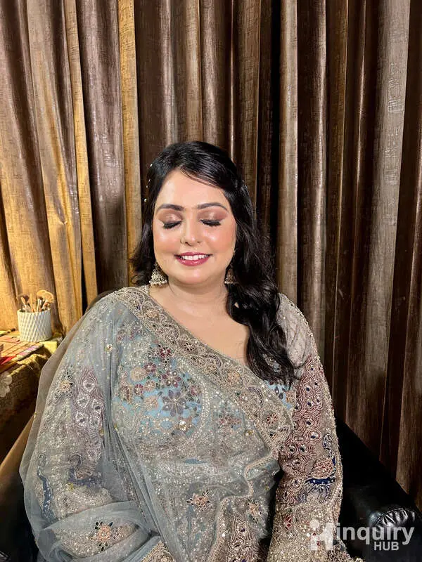 Classic And Glow Makeup