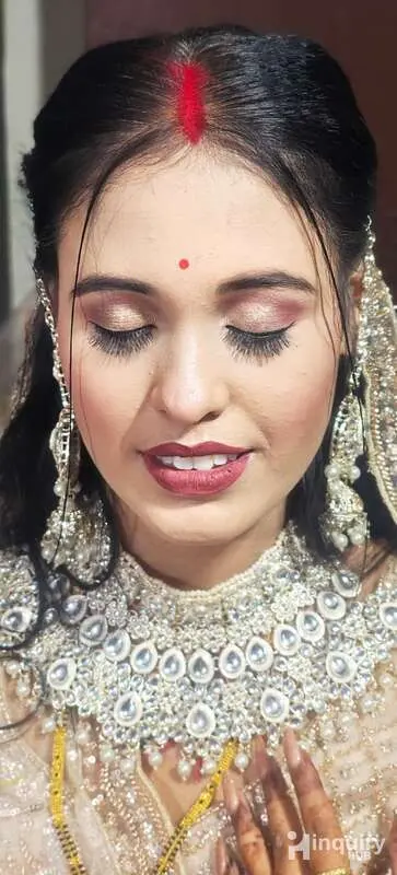 Shree Radhe Makeovers