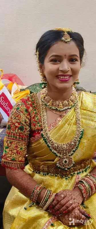 Heera Beauty   Makeup Academy Celebrity Makeup Artist