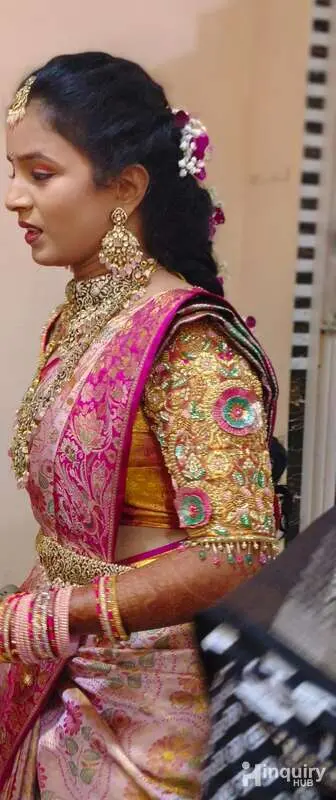 Heera Beauty   Makeup Academy Celebrity Makeup Artist