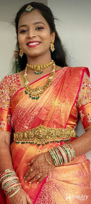 Heera Beauty   Makeup Academy Celebrity Makeup Artist