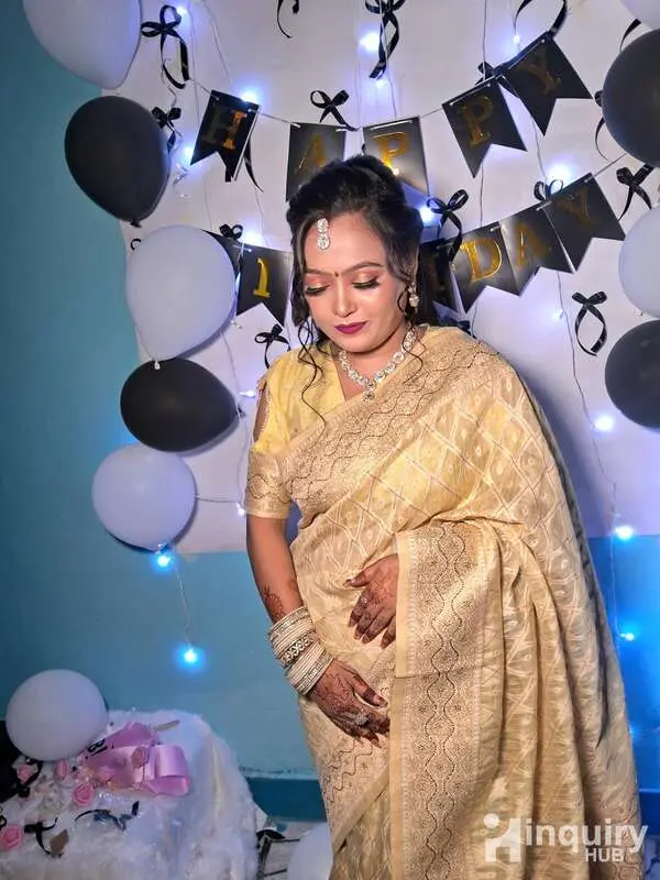 Iqra Makeovers Studio   Academy