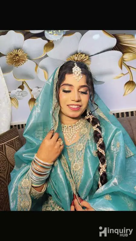 Iqra Makeovers Studio   Academy