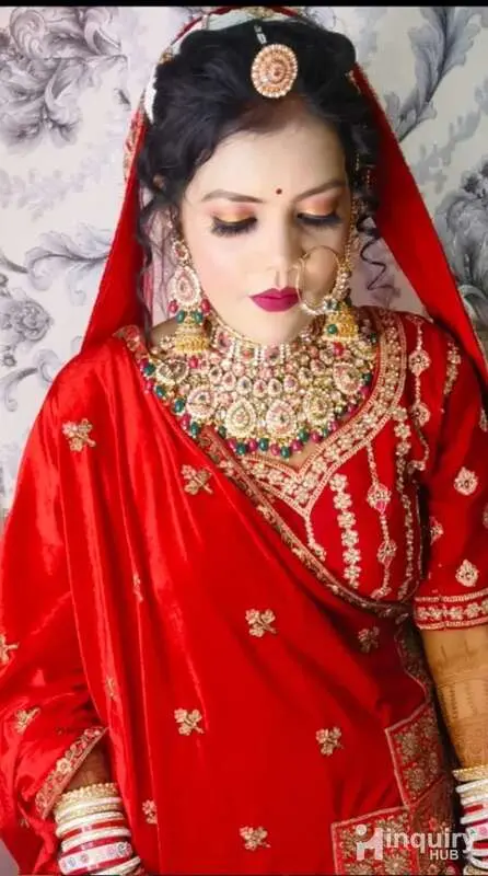 Pari Makeup Artist