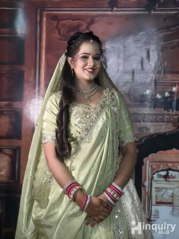 Pari Makeup Artist