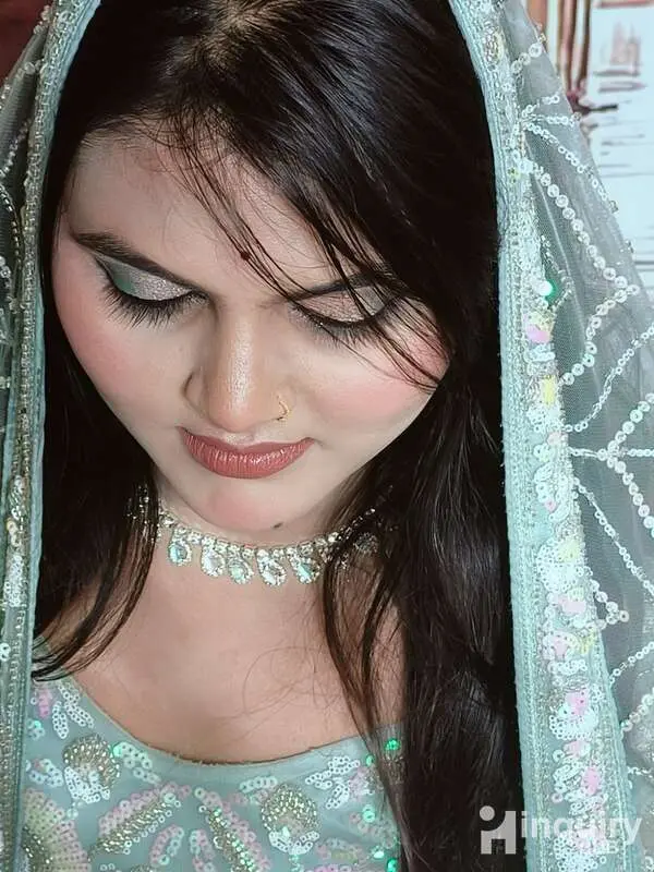 Pari Makeup Artist