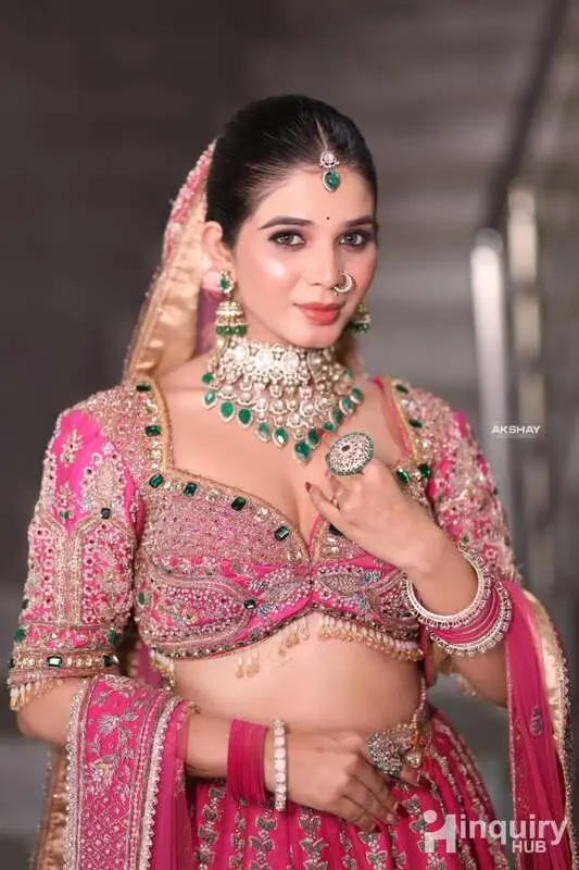 Roshani Bajanghate Makeup Artist