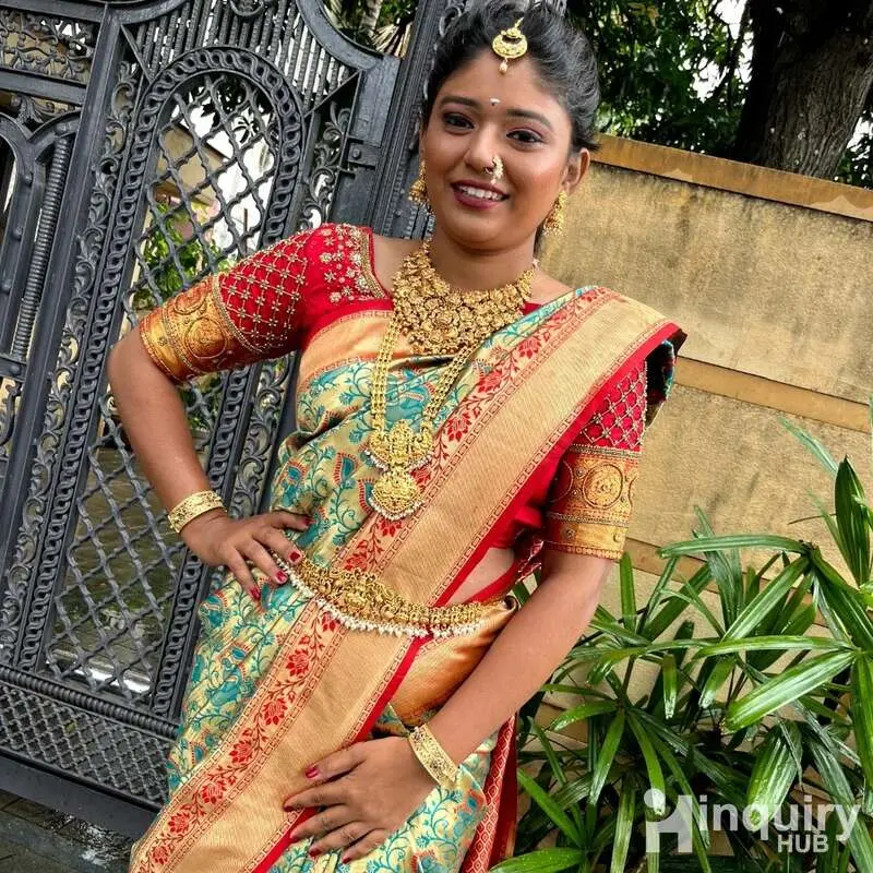 Radhika Makeup Artist And Beautician