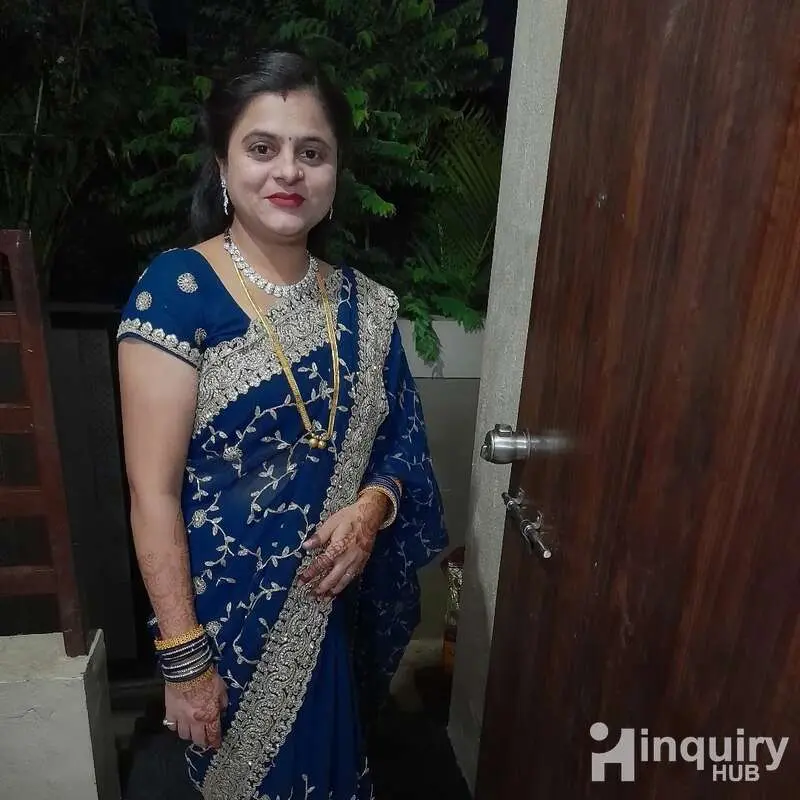 Radhika Makeup Artist And Beautician