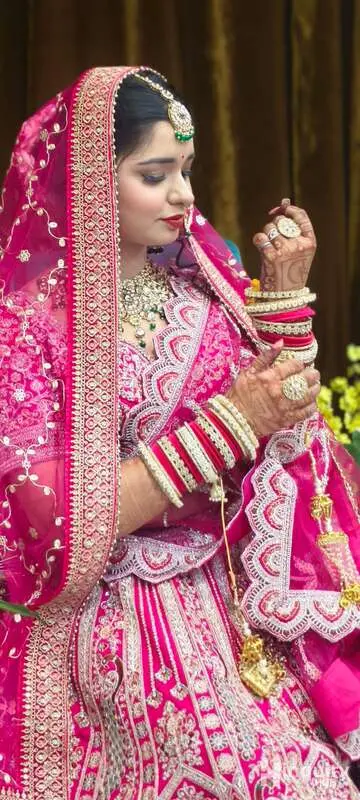 Anushka Sharma Makeup Artist
