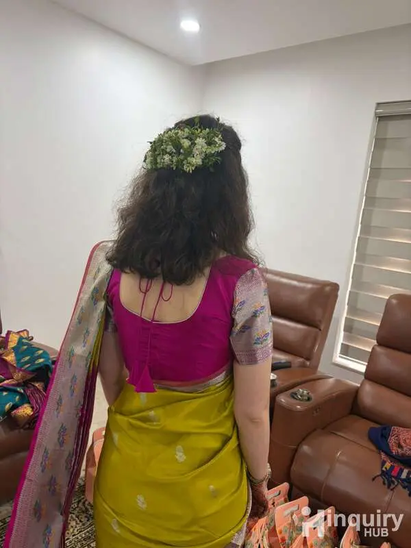 Poojithasri Beauty Parlour