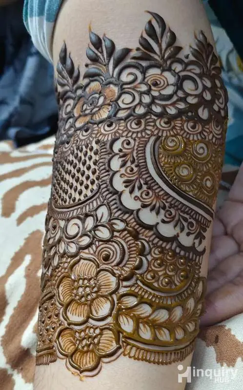 Alfiya Shakeel Khan Mehndi Artists