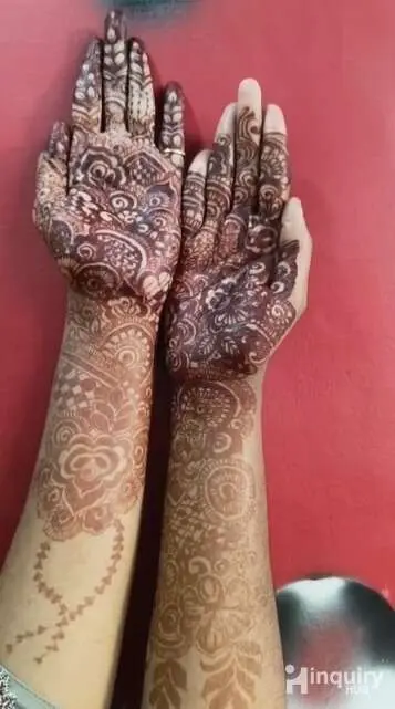 Alfiya Shakeel Khan Mehndi Artists