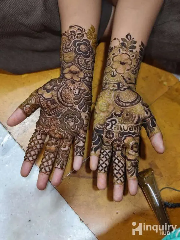 Anam Mehendi Artist