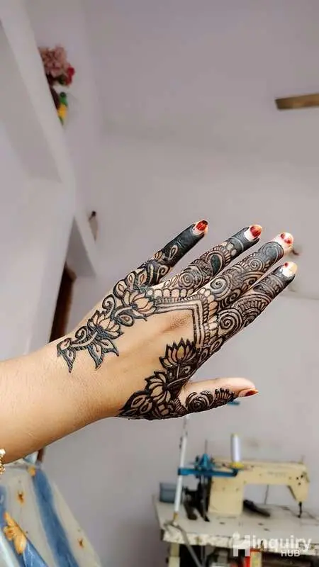 Shifa Mehndi Artists