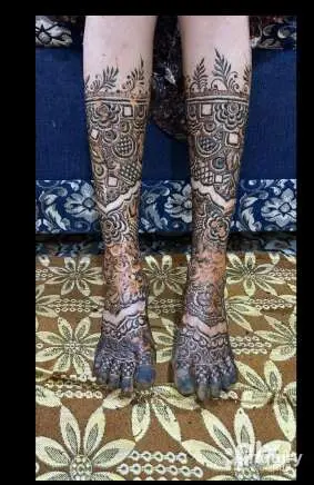 Aroosa Mehendi Artist
