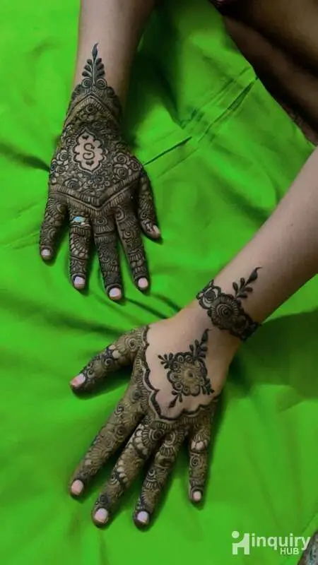 Mehndi Artist By Siya