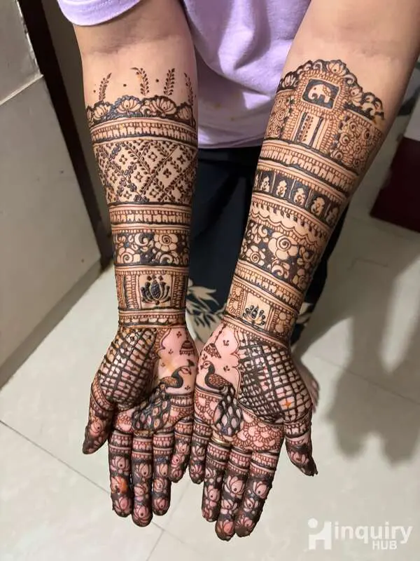 Vishakha Mendi Artist